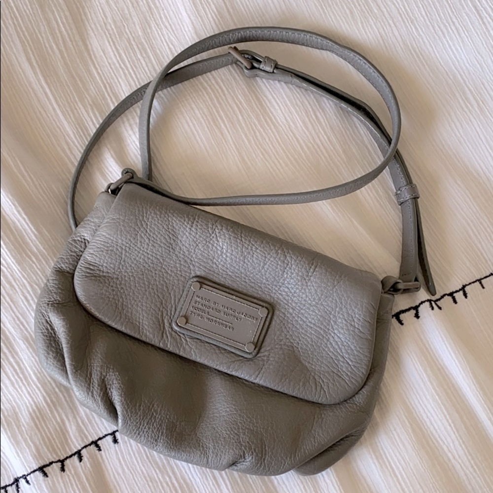 Marc Jacobs Gray Leather Crossbody